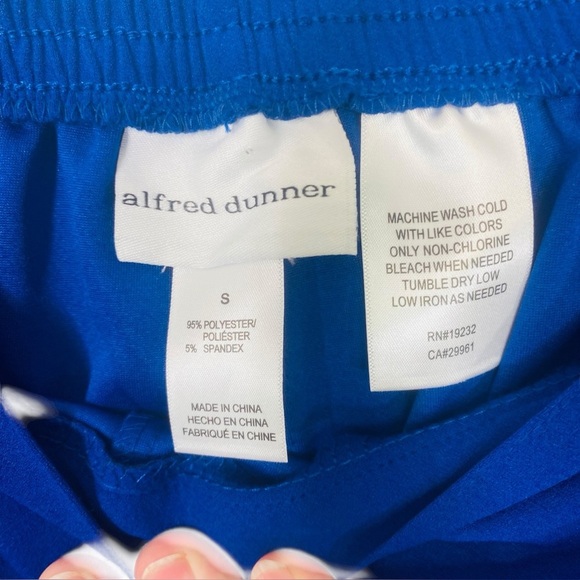 Alfred Dunner Elegant Royal Blue Satin Feel Flowy Wide Leg Small Pull on Pants - Picture 9 of 9